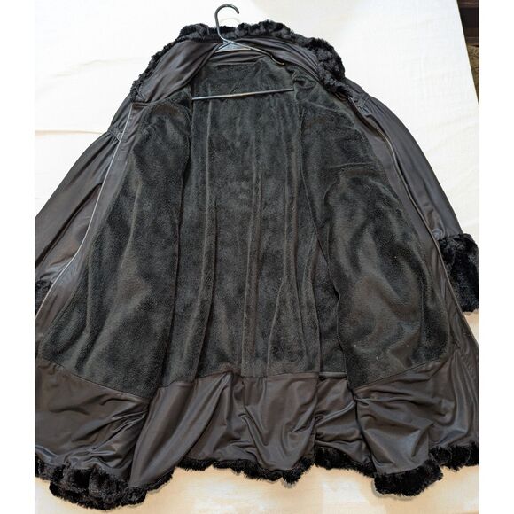 Darkwin Black Goth Coat Faux Fur Trim Ruffle Hem Zip Women’s XXL 1X/2X - Picture 2 of 8